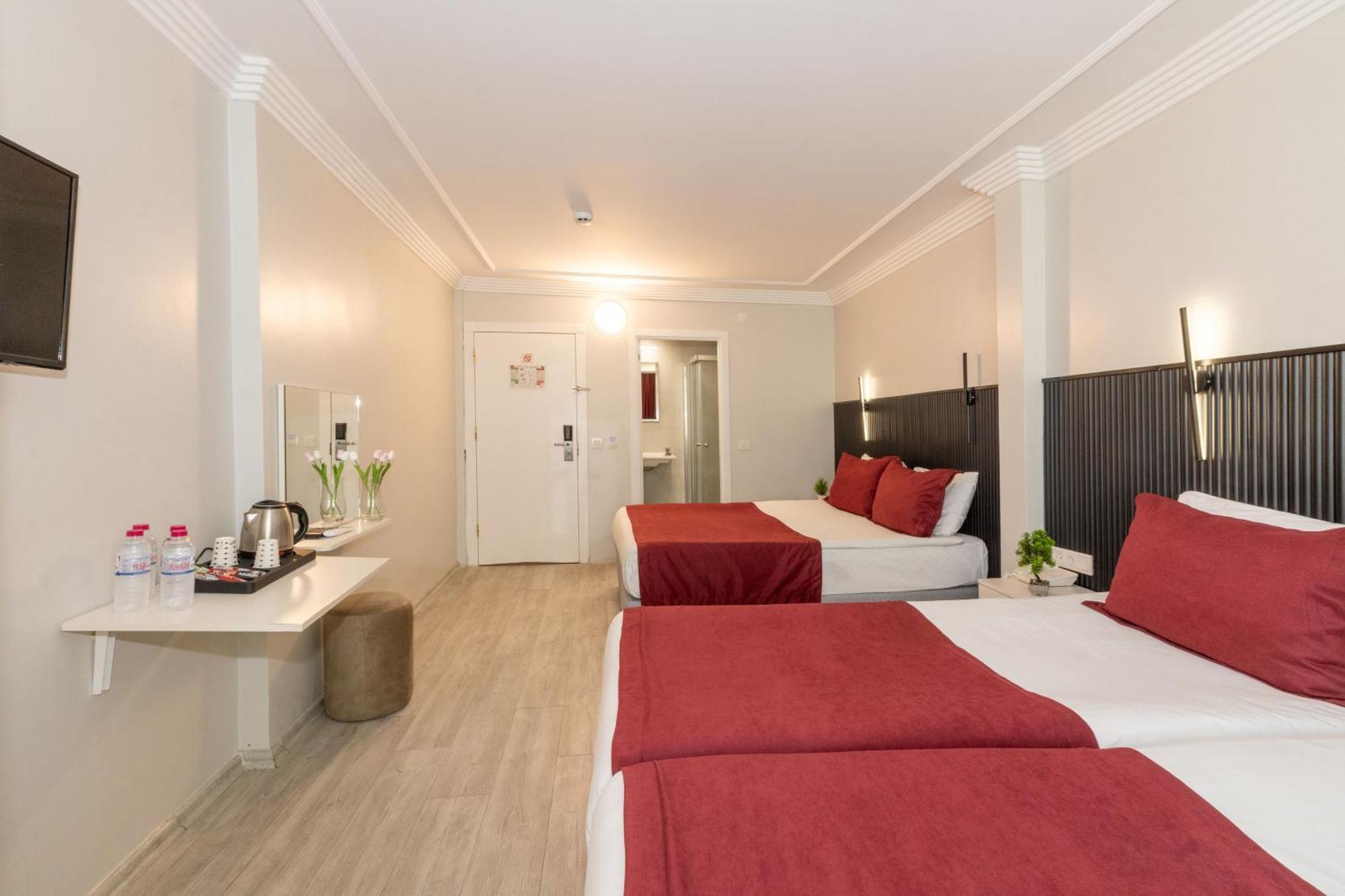 Istanbul Holiday Hotel Exterior photo