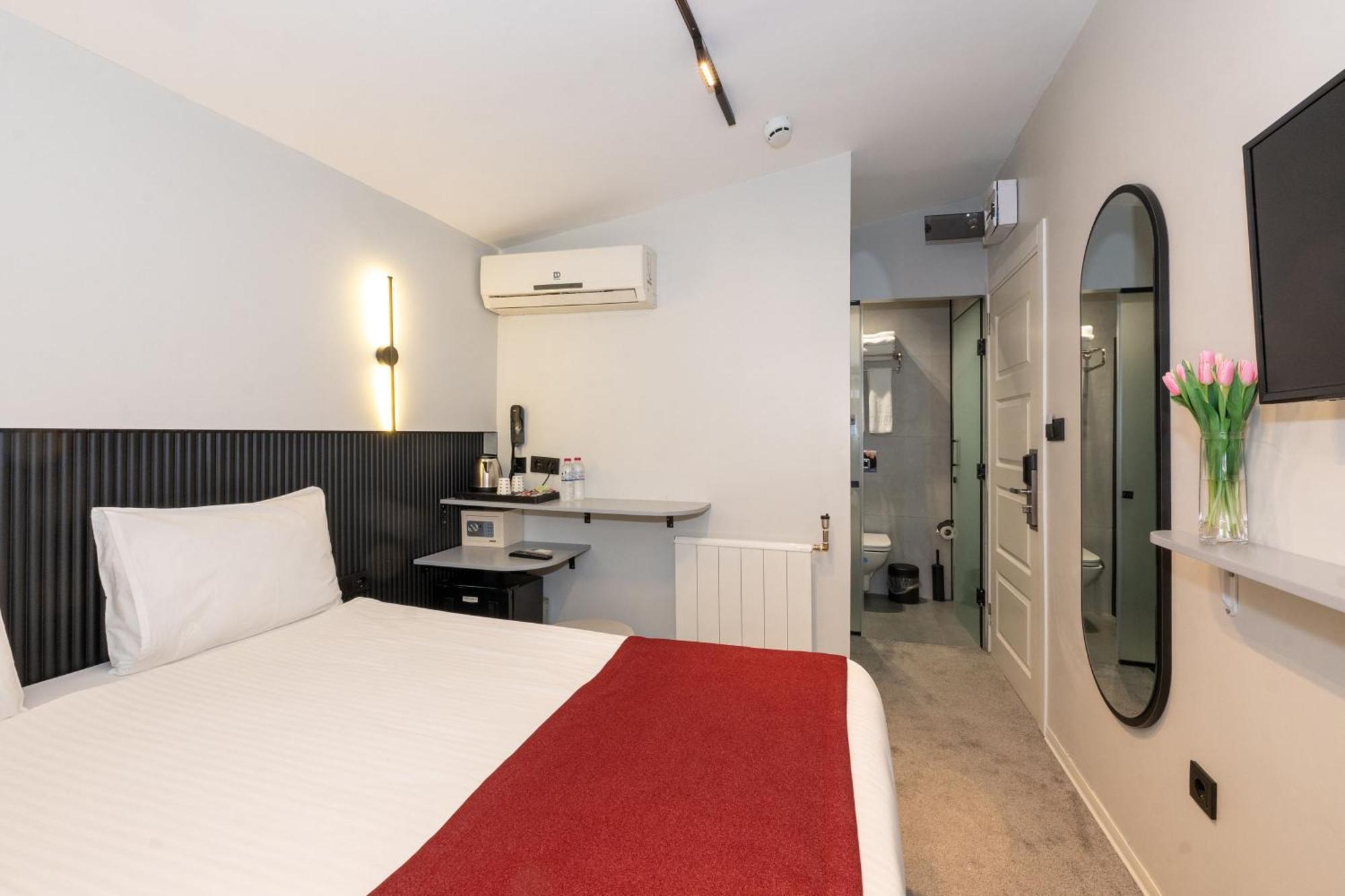 Istanbul Holiday Hotel Exterior photo