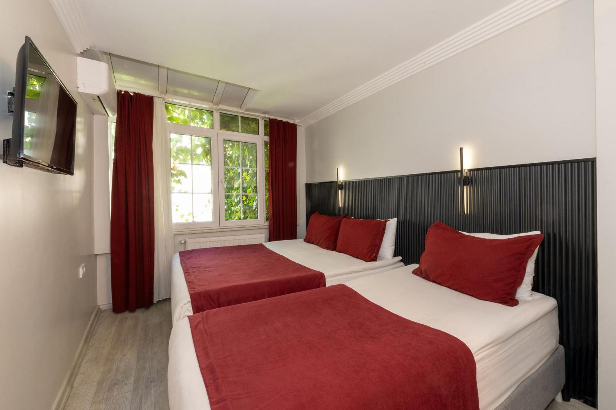 Istanbul Holiday Hotel Exterior photo