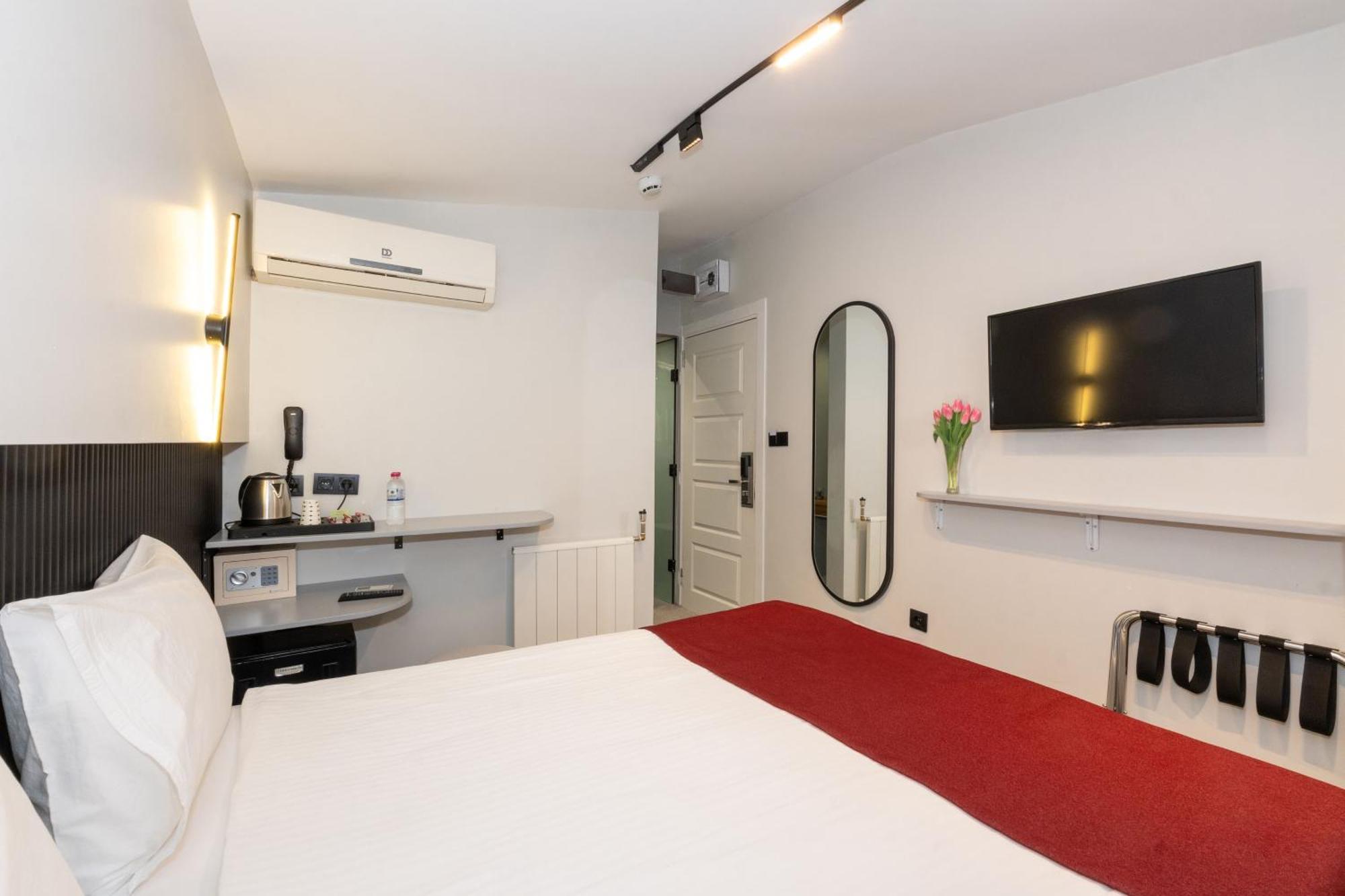 Istanbul Holiday Hotel Exterior photo