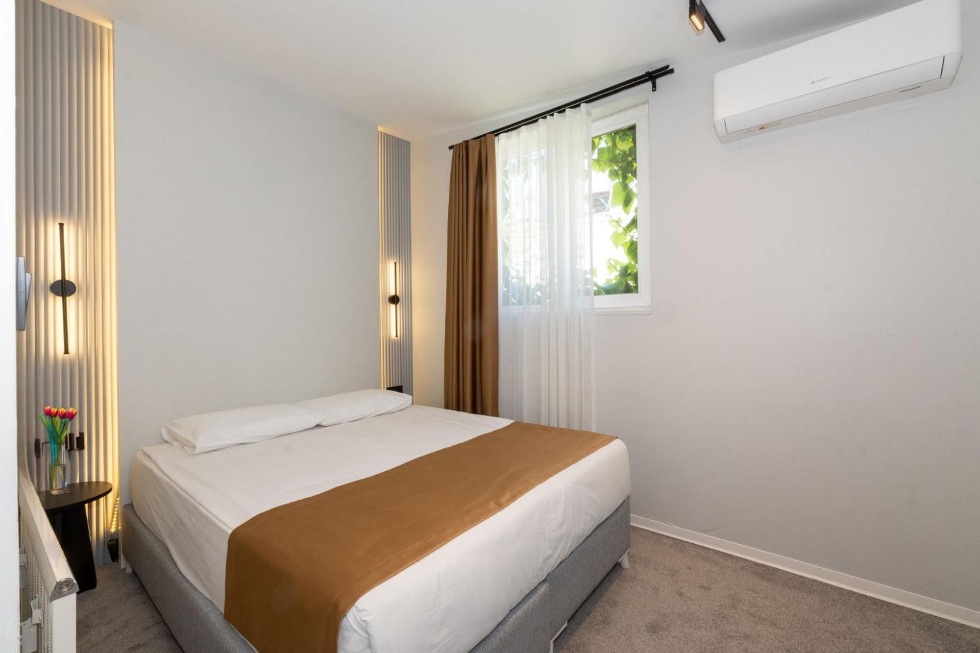 Istanbul Holiday Hotel Exterior photo