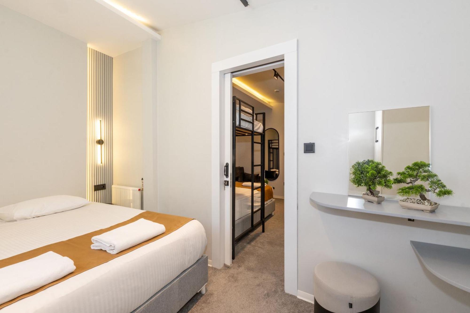 Istanbul Holiday Hotel Exterior photo